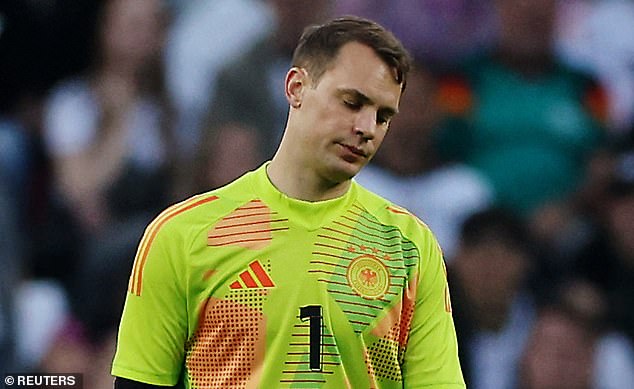 German media have expressed fears that goalkeeper Manuel Neuer could be a risk this year