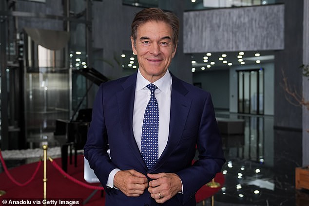 Dr.  Oz was seen in action aboard a flight from New York City to Cabo San Lucas on Friday, and said he assessed a man who fell in and out of consciousness during the trip.