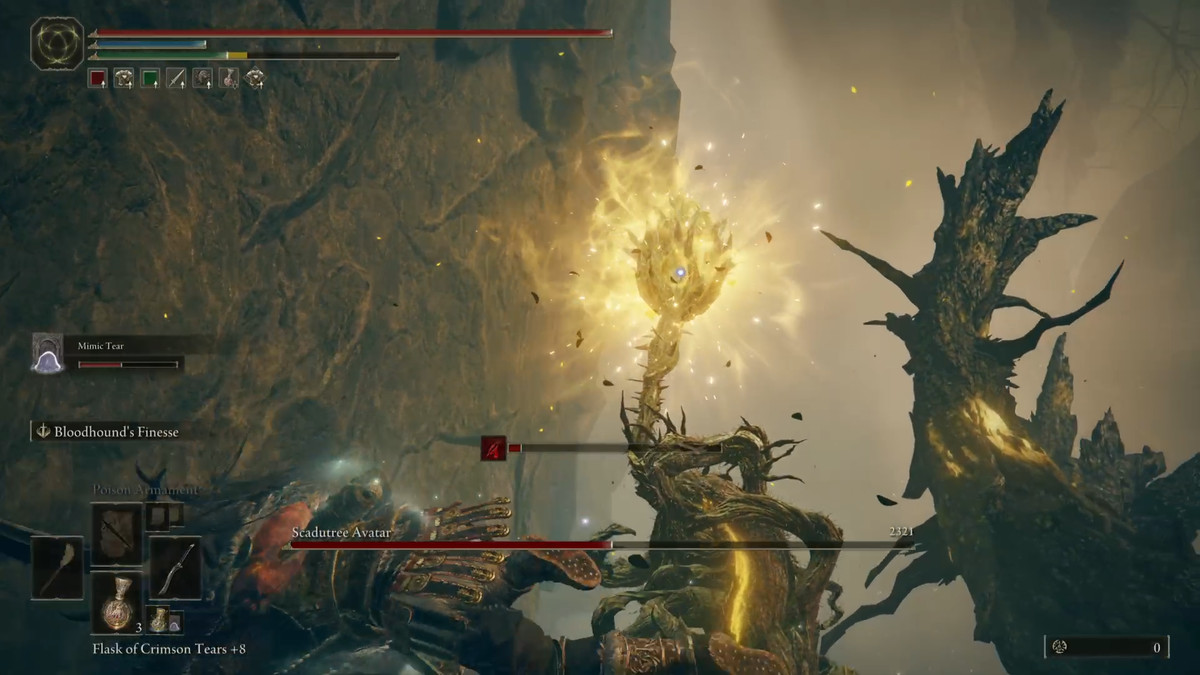 The Scadutree Avatar shows off a glowing head during an Elden Ring DLC ​​boss battle.