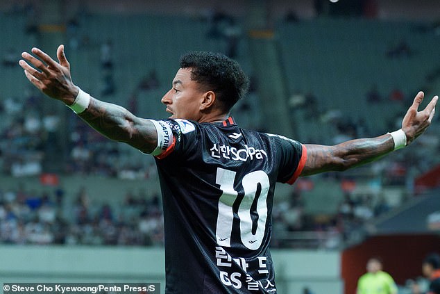 Jesse Lingard scored his first goal for FC Seoul in the 2-0 win over Gangwon on Wednesday