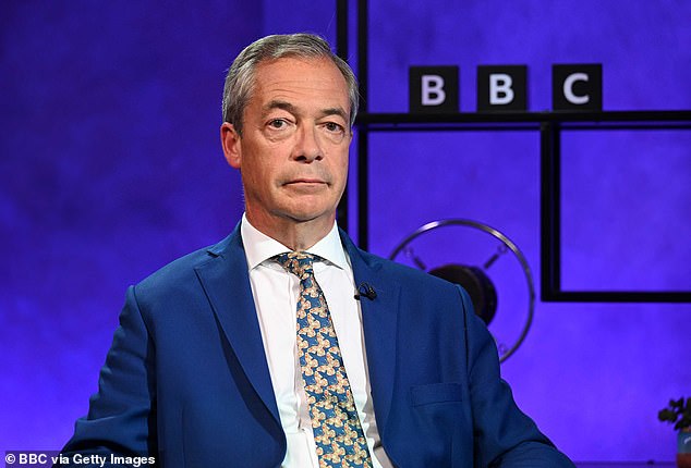 Nige Farage said he would not apologize after political leaders criticized his claim that the West pushed Putin to invade Ukraine.