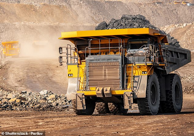 Mining giant Mineral Resources will shut down its iron ore operations in Western Australia's Goldfields region, causing about 1,000 workers to lose their jobs (stock image)