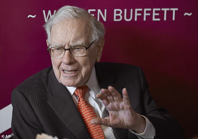 Warren Buffett, photographed here in 2019, advises people to say no.  Experts say the advice is also relevant at work and at home