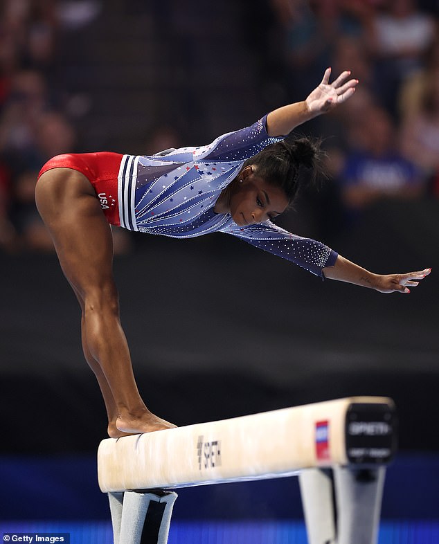 Simone Biles trips on balance beam on Day 1 of the U.S. Olympic Trials in Minneapolis