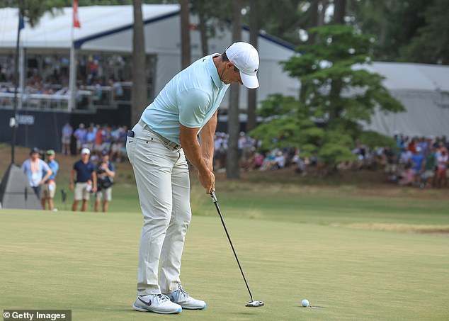 Rory McIlroy missed from within three feet on the 16th hole as he collapsed in his final round at the US Open on Sunday