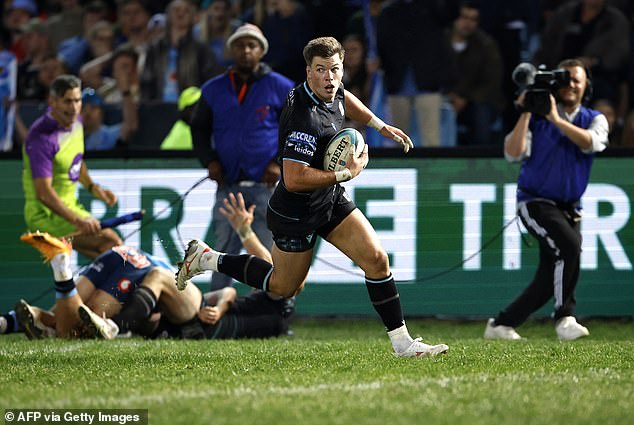 Center Huw Jones comes in for a try in the second half of Glasgow's epic victory