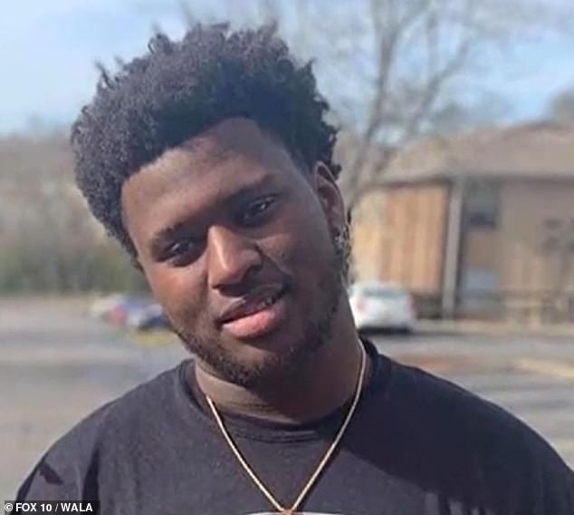 Jemonda Ray disappeared with his friends minutes after entering the water