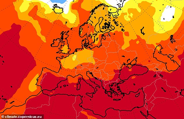 The Copernicus Climate Change Service (C3S) seasonal forecast for July, August and September predicts extreme and warmer than average temperatures in the Mediterranean (photo: probability of temperatures being in the highest percentiles of climatology for seasonal averages, with a ' above' temperature. -normal change when crossing the 80th percentile)
