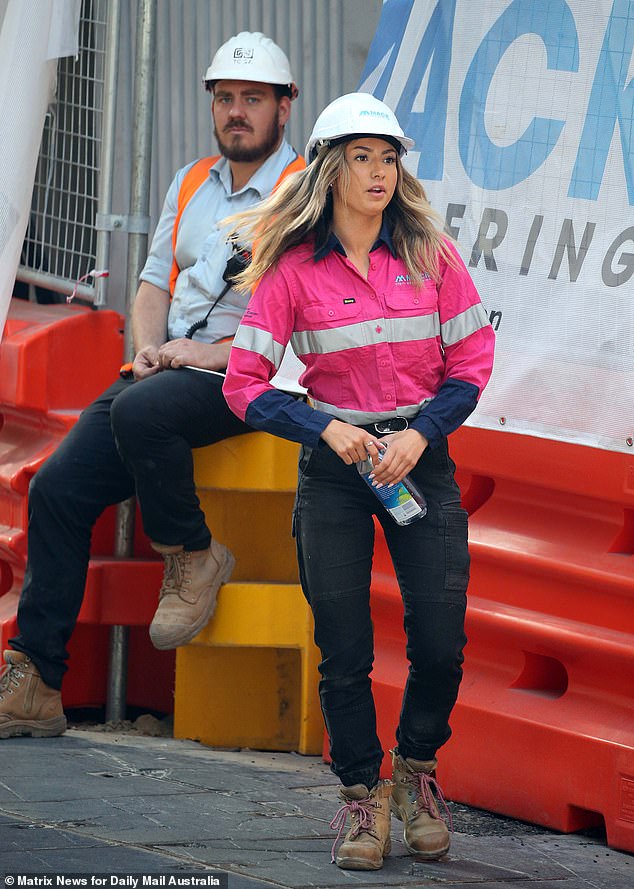 Mr Sawka said young Aussies could maximize their income by working in mining, which he likened to earning 'free money' (pictured tradies at a construction site)