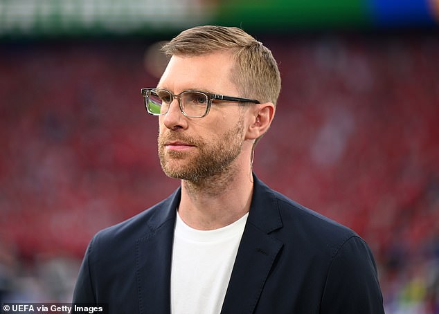 Pundit Per Mertesacker accused Bellingham of acting unnecessarily after making a mistake