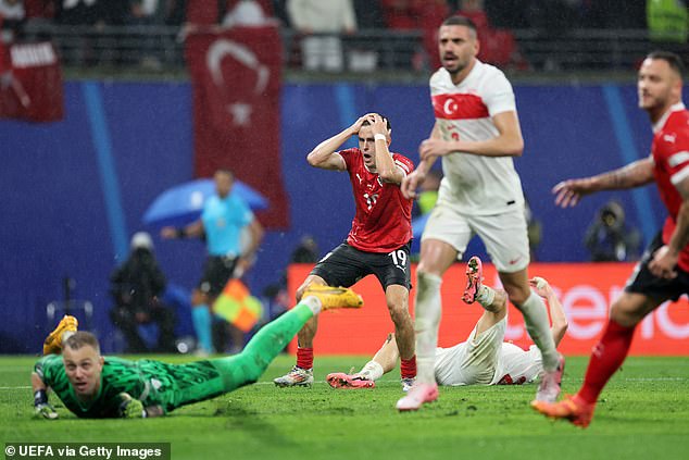 Austria continued to put pressure in the final phase in search of an equalizer, but were unable to convert their chances