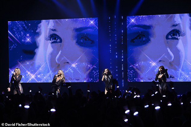 All the artists sang emotionally as they paid a heartfelt tribute to their late member Sarah Harding, while her photo appeared on the background screen