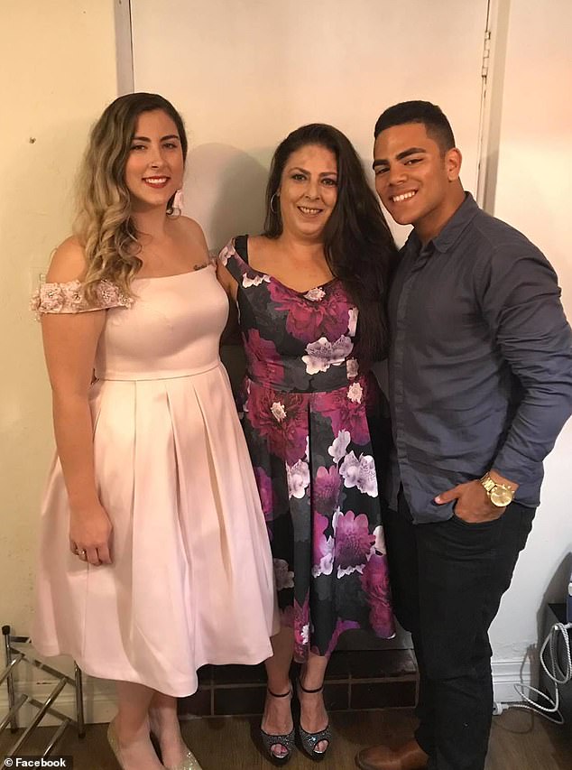 Annette (center) pictured next to daughter Hayley and son Samuel