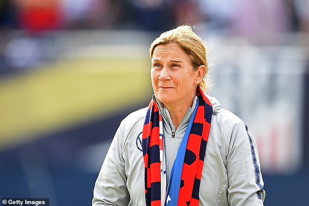 Ellis won two World Cups with the U.S. national team before moving to the NWSL's Wave