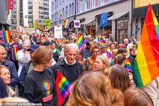 Norwegian Prime Minister Jonas Gar Stere is seen at Oslo's 2022 pride event (file photo). He praised Jaffery's stunt, saying she is 