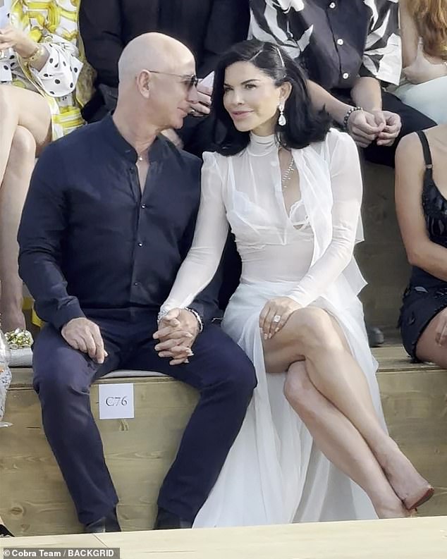 The mother of three, 54, and her boyfriend, the Amazon founder, 60, put on a very public display of affection at the event — playfully holding hands, leaning in close and whispering to each other