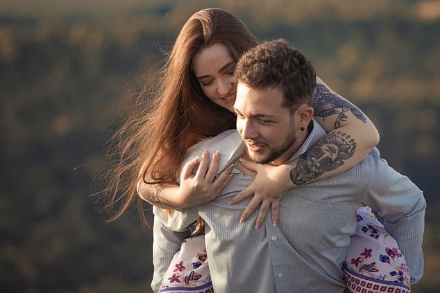 Carolina Arruda with her husband