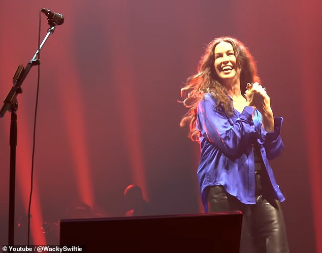 The You Oughta Know singer-songwriter beamed with joy as she invited her daughter on stage