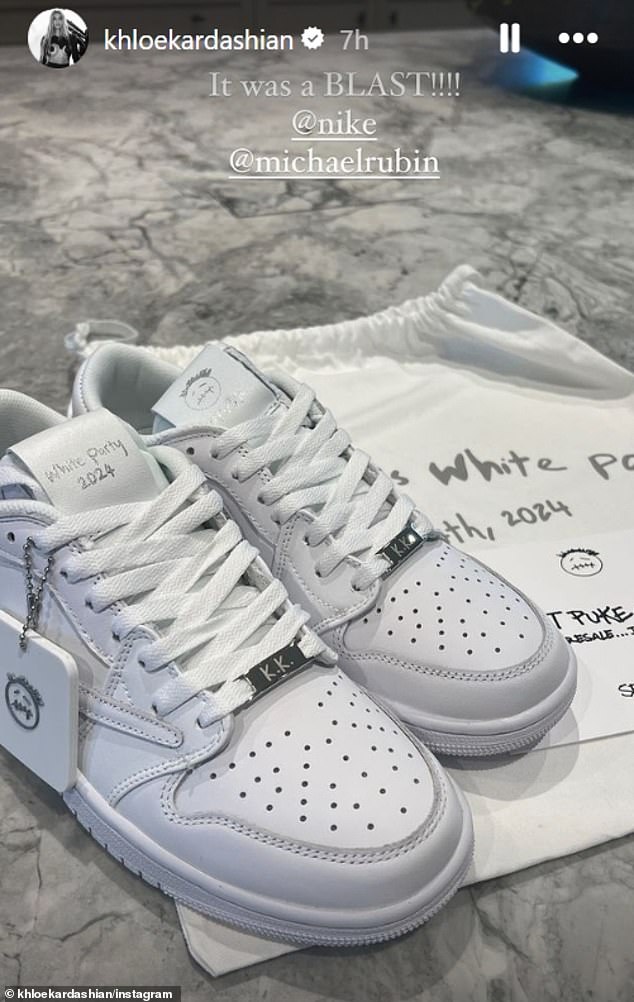 For those who confirmed their attendance, a special treat awaited: a fresh, personalized pair of white Air Jordan 1 Low sneakers (pictured). This limited edition collaboration between Nike and rapper Travis Scott was produced especially for the party's guests.