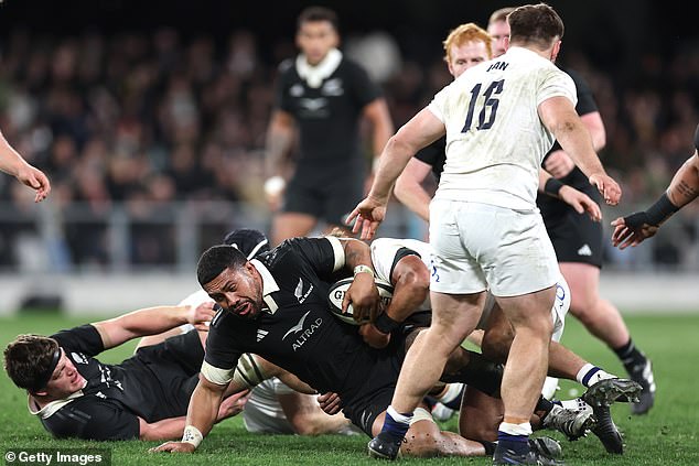 1720258047 389 New Zealand 16 15 England Steve Borthwicks side suffer narrow defeat