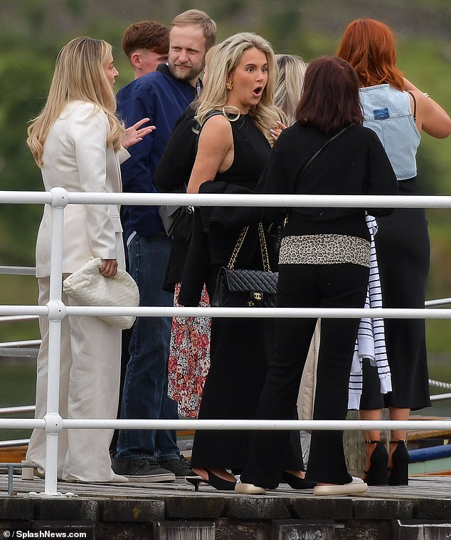 During the boat ride, Molly and Zoe seemed in a cheerful mood as they chatted with their family members