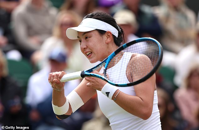 Chinese star Wang Xinyu fought back after being a set down to take victory on court No. 2