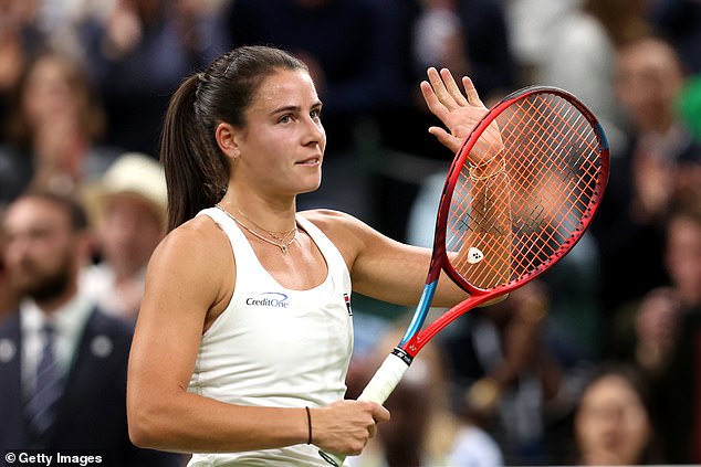 Emma Navarro won in three sets to reach her first Wimbledon quarterfinal