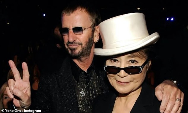 1720435400 998 Sir Ringo Starr flashes his trademark peace sign as he