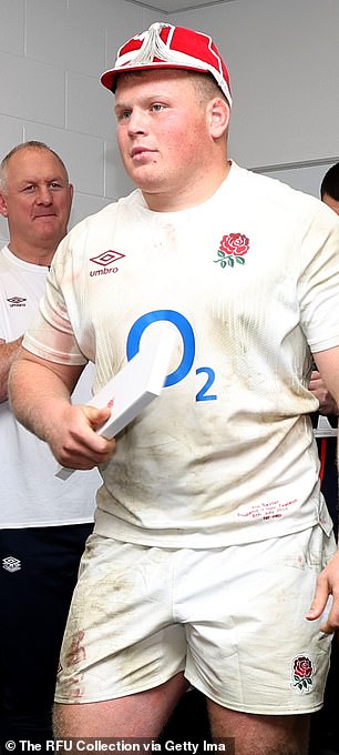 Fin Baxter received his ceremonial cap from Joe Marler before replacing his injured Harlequin teammate at the end of the match against the All Blacks