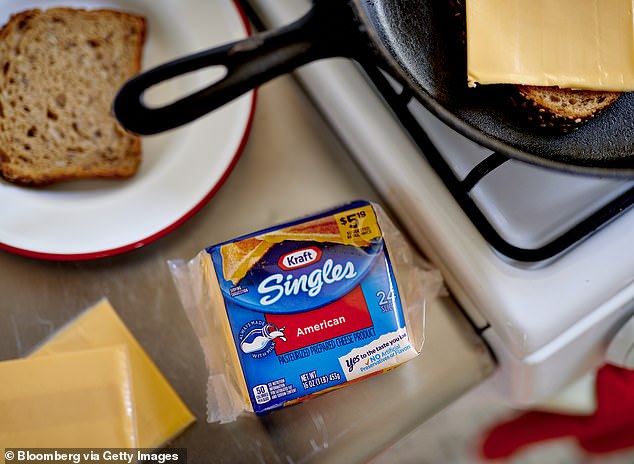 Kraft Singles are the market leader for American sliced ​​cheese. But the product may need to be sold without each slice individually wrapped in plastic