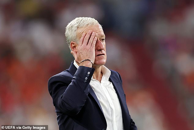 Didier Deschamps' team was eliminated and the French national coach received an equally bad rating