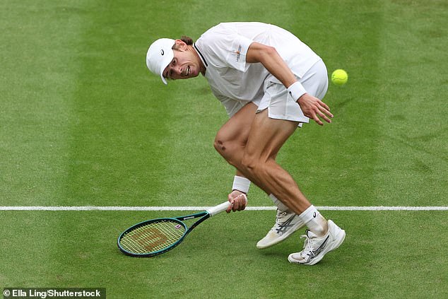 De Minaur stretched awkwardly in the final point of his last 16 match against Arthur Fils and appeared to suffer the injury