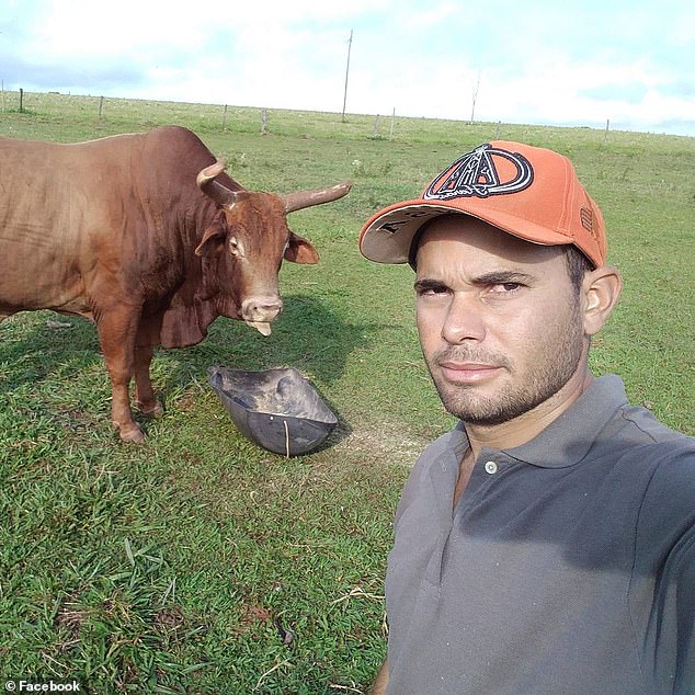 Brazilian bull rider Fabiano Pinheiro has died from injuries sustained after being thrown from a bull during a competition in the central-western city of Fátima do Sul on Monday evening.