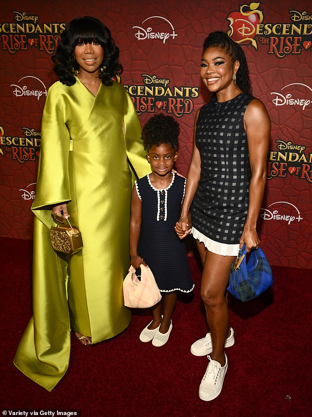 The mother-daughter duo mingled with Brandy Norwood