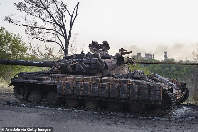 A view of a destroyed tank in New York City (Niu-York), as Torecki has been one of the quietest parts of the front line so far