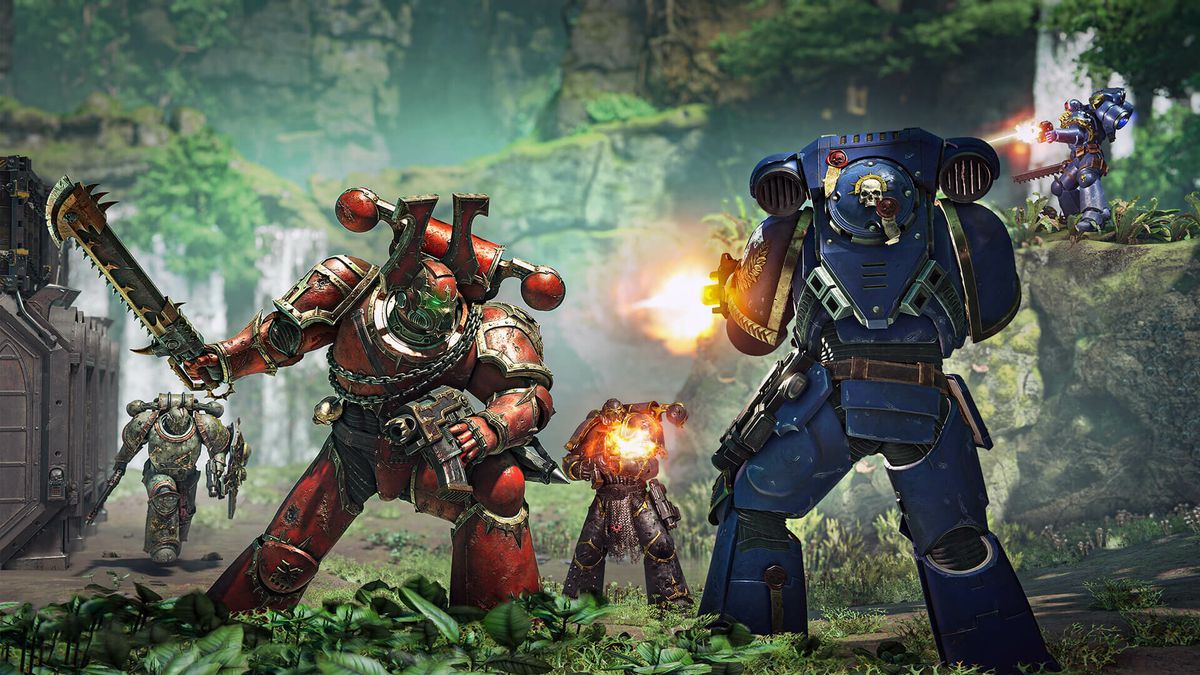 Space Marines clash, with a Khorne Berzerker of the World Eaters swinging a chainsword at a firing Ultramarine. Reinforcements arrive on the backdrop of a dense jungle planet.