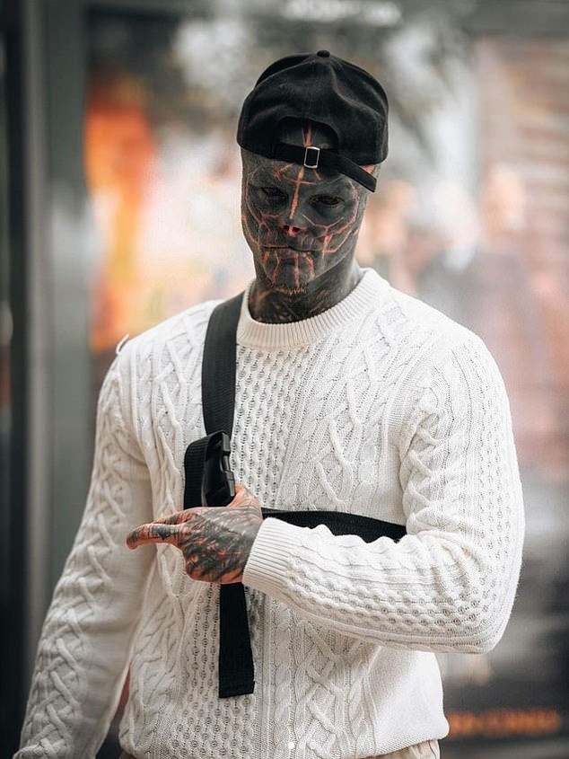 His decision to stop the procedures coincided with his beginning of a relationship with tattoo enthusiast Melina Shakur