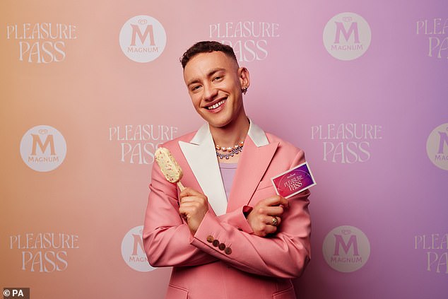 The Eurovision singer surprised fans with a last-minute performance in London's Shoreditch on Friday, to celebrate the launch of the Magnum Pick Up Your Pleasure campaign