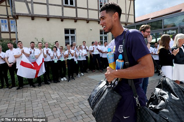 1720889040 691 Englands players receive heroes send off from hotel staff with