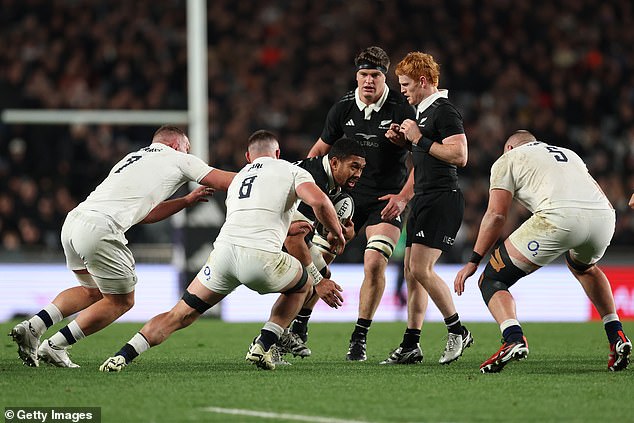 The visiting side struggled again as the All Blacks capitalised on their dominance in that crucial area