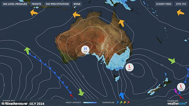 Weatherzone explained that the cold air mass coming from the Antarctic caused the sub-zero temperatures and was accompanied by enough moisture for occasional light showers that could fall as snow on high ground above about 1,000 metres.