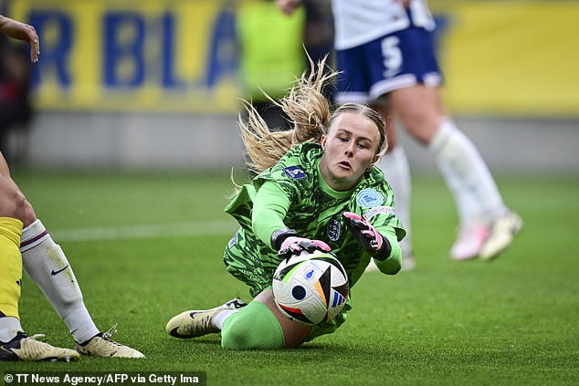 Hampton was selected ahead of number 1 keeper Mary Earps and proved her worth in goal