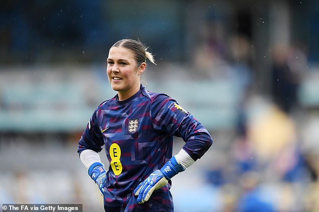 Paris Saint-Germain's new goalkeeper will now have to fight to get her shirt back