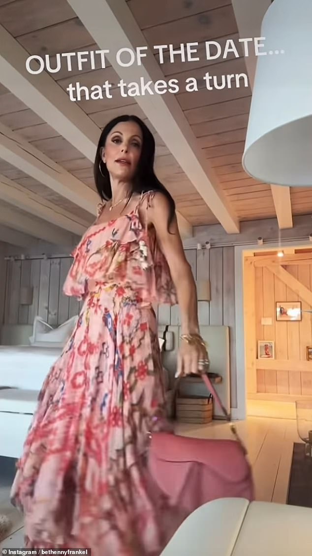 Bethenny also revealed that she canceled a date, not long after showing fans the outfit she planned to wear for Monday's outing.