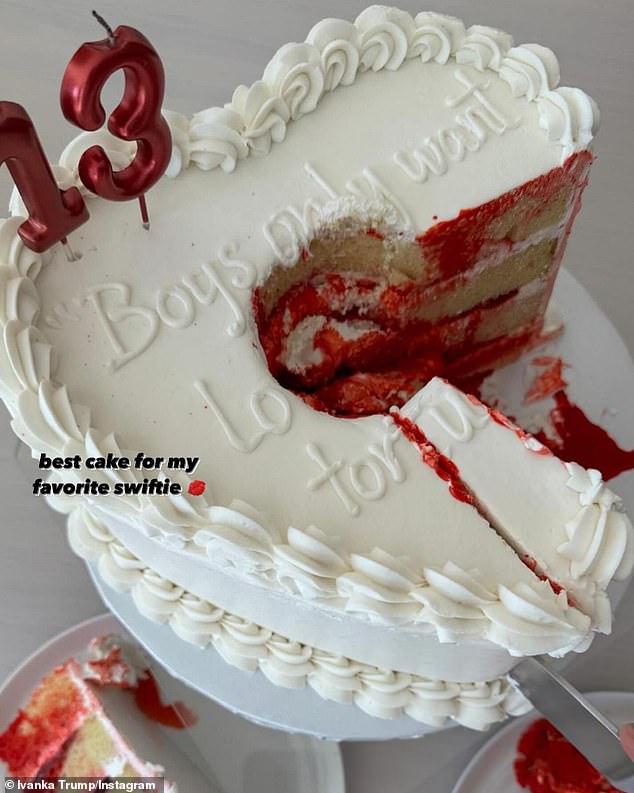 Once the cake was cut open, it appeared to be filled with a red icing or food coloring to mimic blood