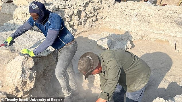 British and Bahraini researchers excavated a mound in the village cemetery between 2019 and 2023 and reported that the chambers were preserved because a mosque was later built on top of them, preserving the structure for the past 2,000 years.