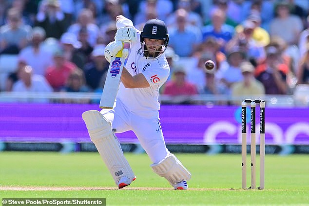 Ben Duckett put in a strong opening batting display as he scored 71 runs from 59 balls