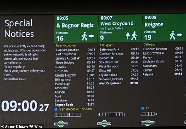 VICTORIA: London's main station warned of 'widespread IT issues across network'