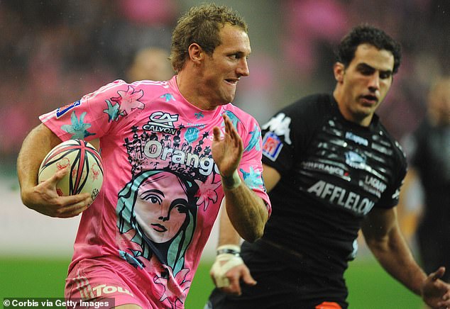 Gasnier played most of his active career in rugby league, but ended his career as a rugby player for Stade Français in France.