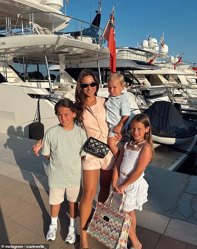 Suzie enjoyed a family holiday in Spain with her daughter Sam and her partner Paul, their children and Paul's side of the family